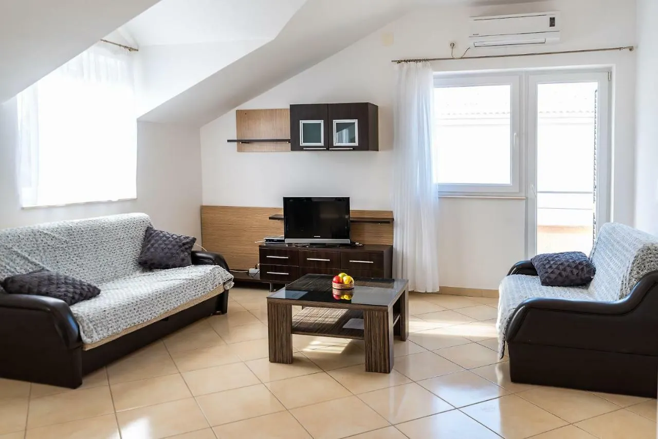 Apartments Matej Pag Town 0*,